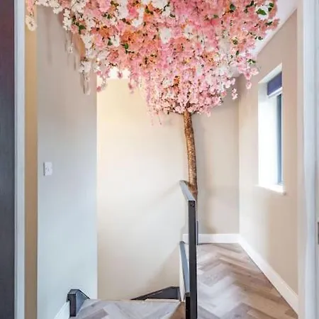 The Treehouse * 요크